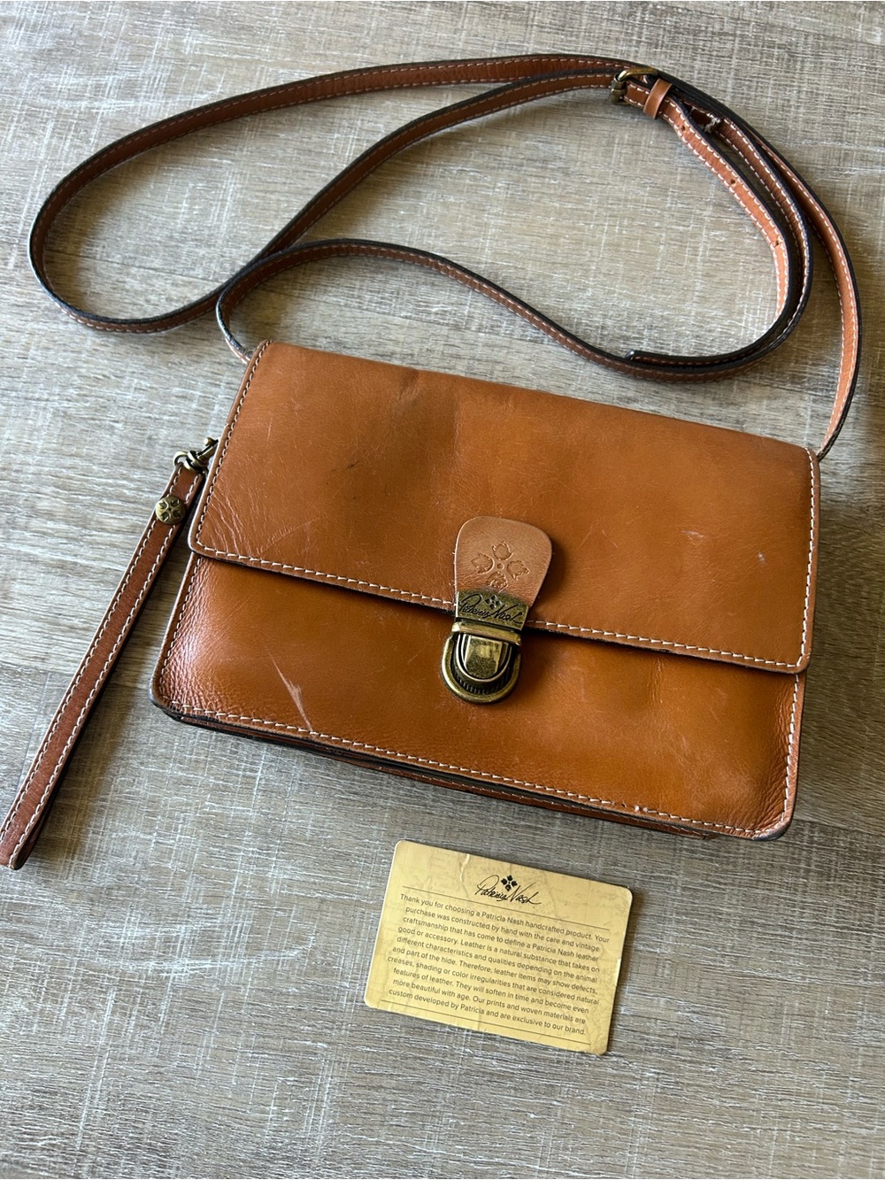 Patricia Nash Vintage Tan Leather Crossbody Organizer Wallet Bag P14101